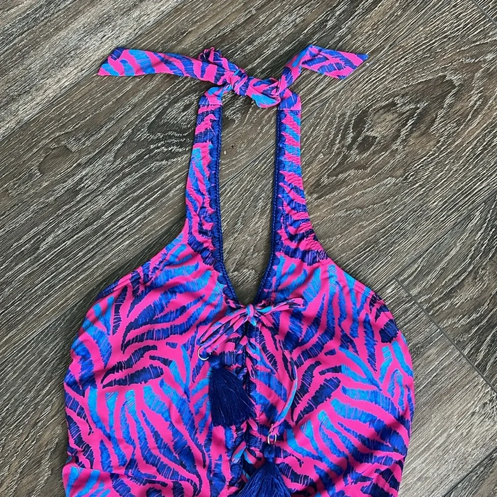 Swimsuit - Picture 4 of 14